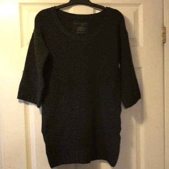 Sweater - Picture 1 of 7